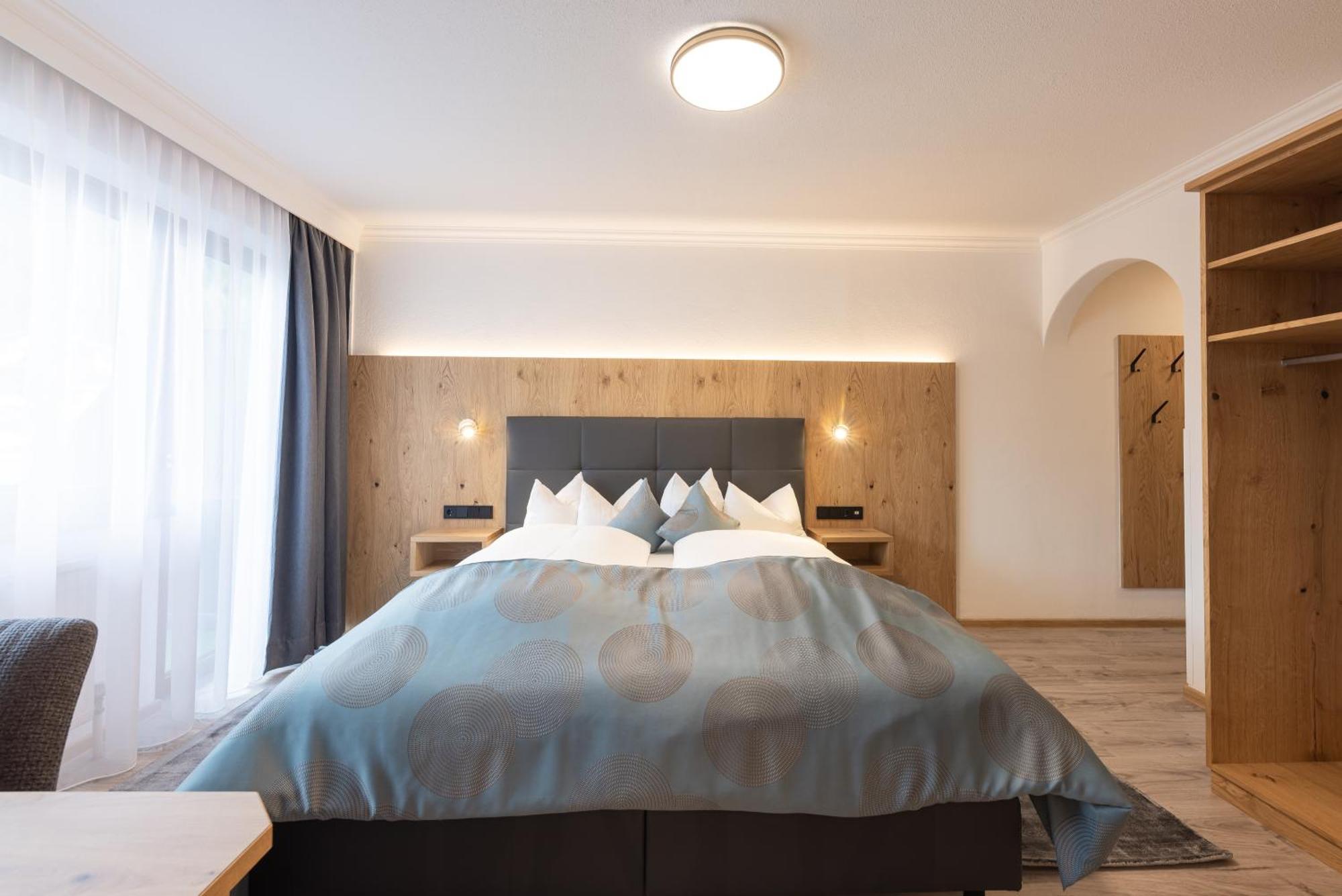 Hotel Alphof Stubaital Fulpmes Extérieur photo