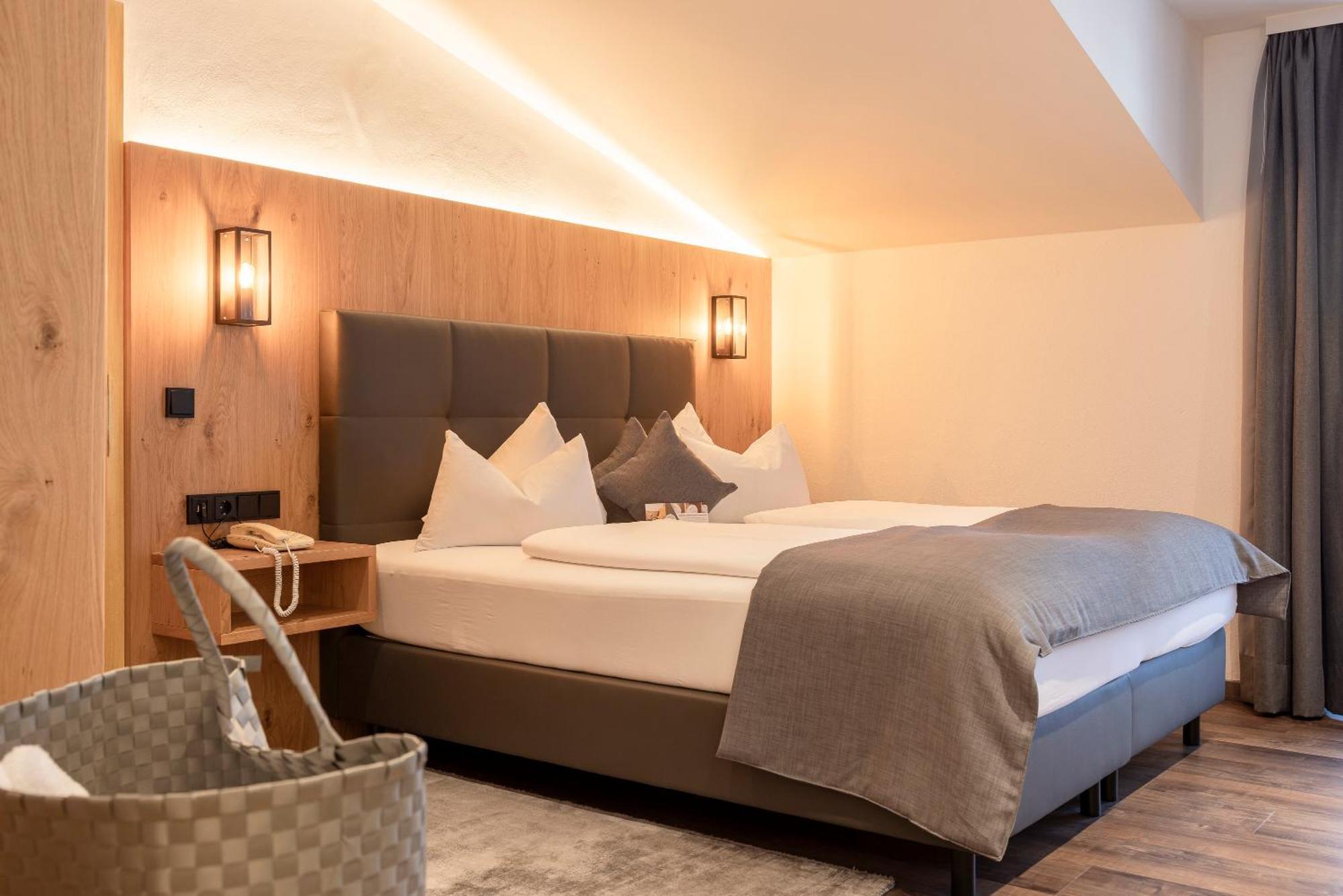 Hotel Alphof Stubaital Fulpmes Extérieur photo