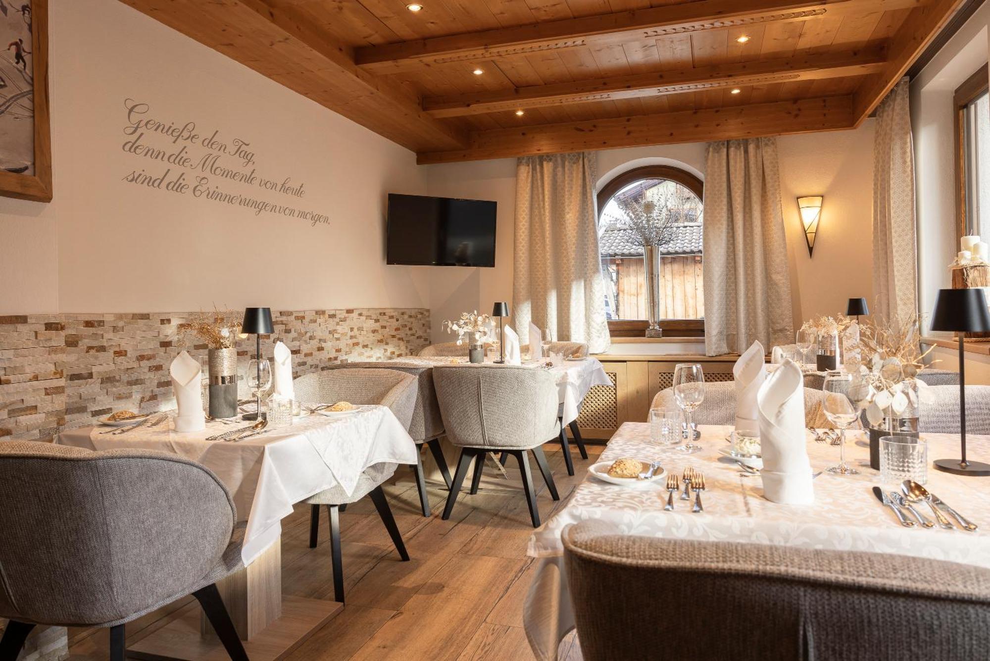 Hotel Alphof Stubaital Fulpmes Extérieur photo